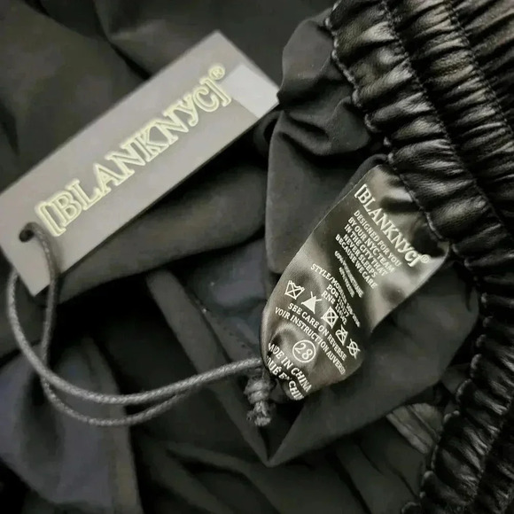 BLANKNYC PLEATHER PANTS - Picture 5 of 5